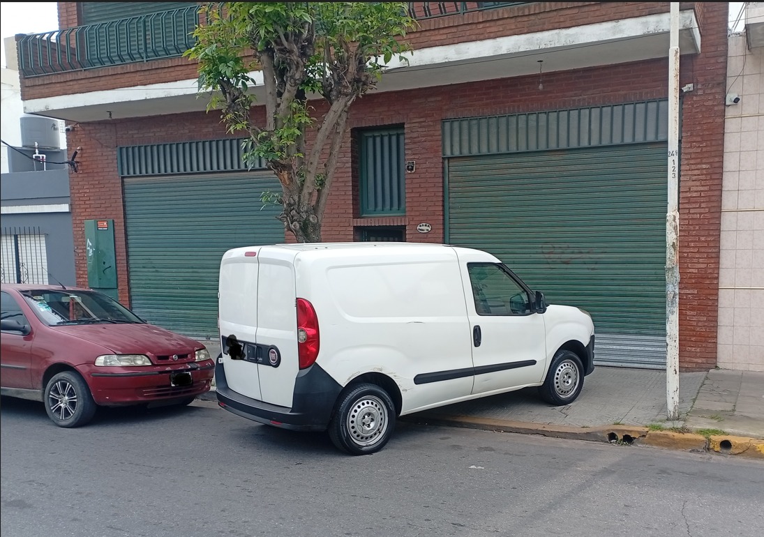 Flota y Depósito Canovai Logística en Isidro Casanova